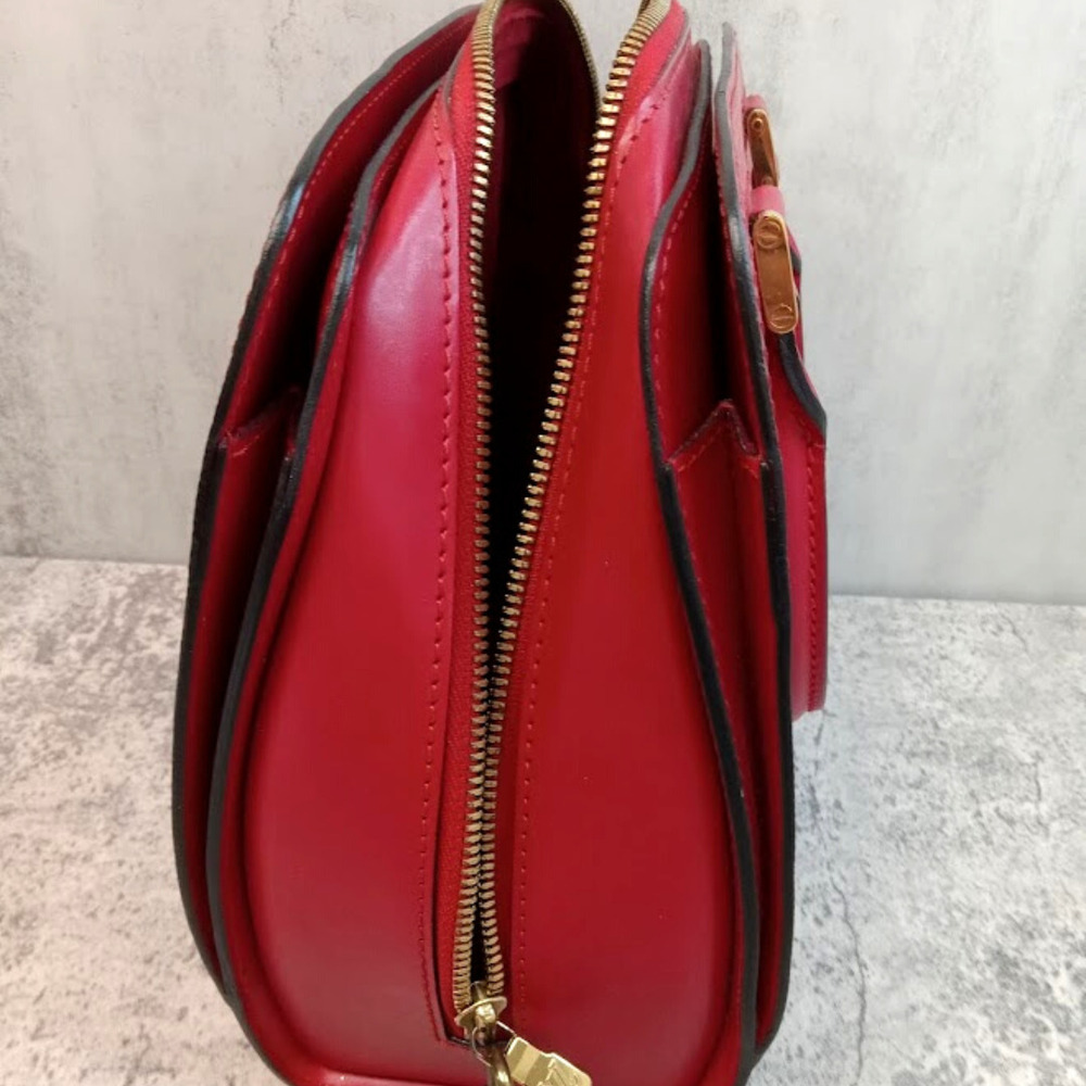 Louis Vuitton Pont Neuf Epi Leather handbag in Red - Excellent Condition