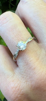  Stunning 18Kt White Gold Diamond Engagement Ring