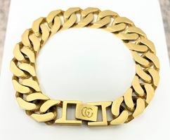 Golden Elysium: Radiant 18kt Yellow Gold Bracelet 