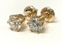  An Outfit's Staple: 14Kt Yellow Gold 1.0 ctw Natural Diamond Studs