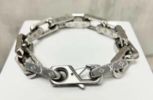 Louis Vuitton Monogram Chain Bracelet M00308