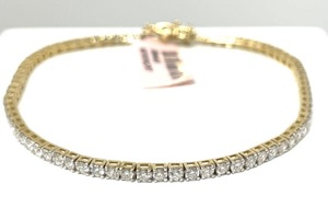 For Your Dainty Looks: 14Kt Yellow Gold Bracelet With 3.0 ctw Lab Grown Diamonds