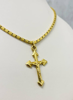 A Gift Of Faith: 18Kt Yellow Gold Cross Pendant