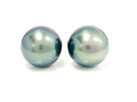 Exquisite 18kt Yellow Gold Tahitian South Sea Pearl Studs