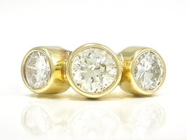  Adorn Yourself: 14K Yellow Gold Diamond 2.0 ctw Ring Size 6.5