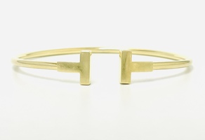Epitome of Class: Tiffany & Co. 18K Gold T Wire Bracelet 7" 
