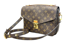 Classy Louis Vuitton Monogram Pochette Metis Bag