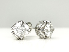 Stunning 14K White Gold 2.0 ctw Diamond Earrings 