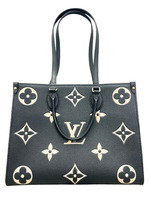 Chic Louis Vuitton Monogram Giant OnTheGo MM